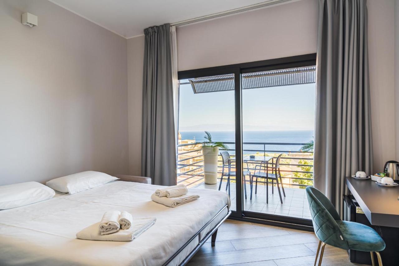 Taormina Palace Hotel Bagian luar foto